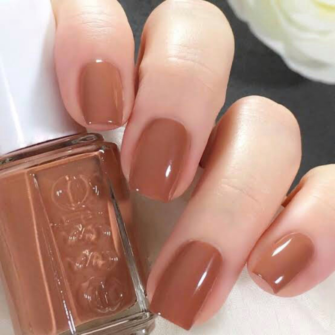 Essie(エッシー)の【新品・匿名配送】essie nail polish Brown color コスメ/美容のネイル(マニキュア)の商品写真