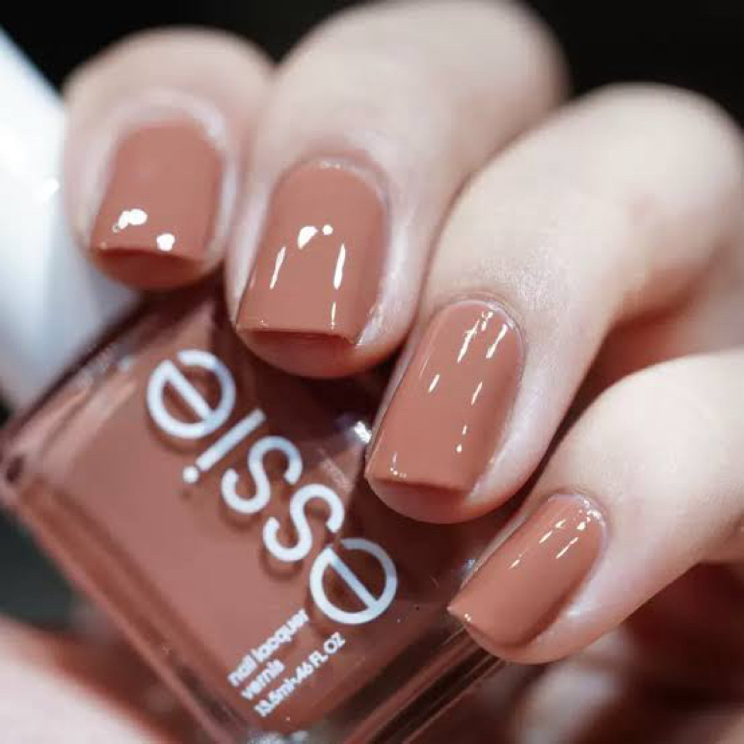 Essie(エッシー)の【新品・匿名配送】essie nail polish Brown color コスメ/美容のネイル(マニキュア)の商品写真