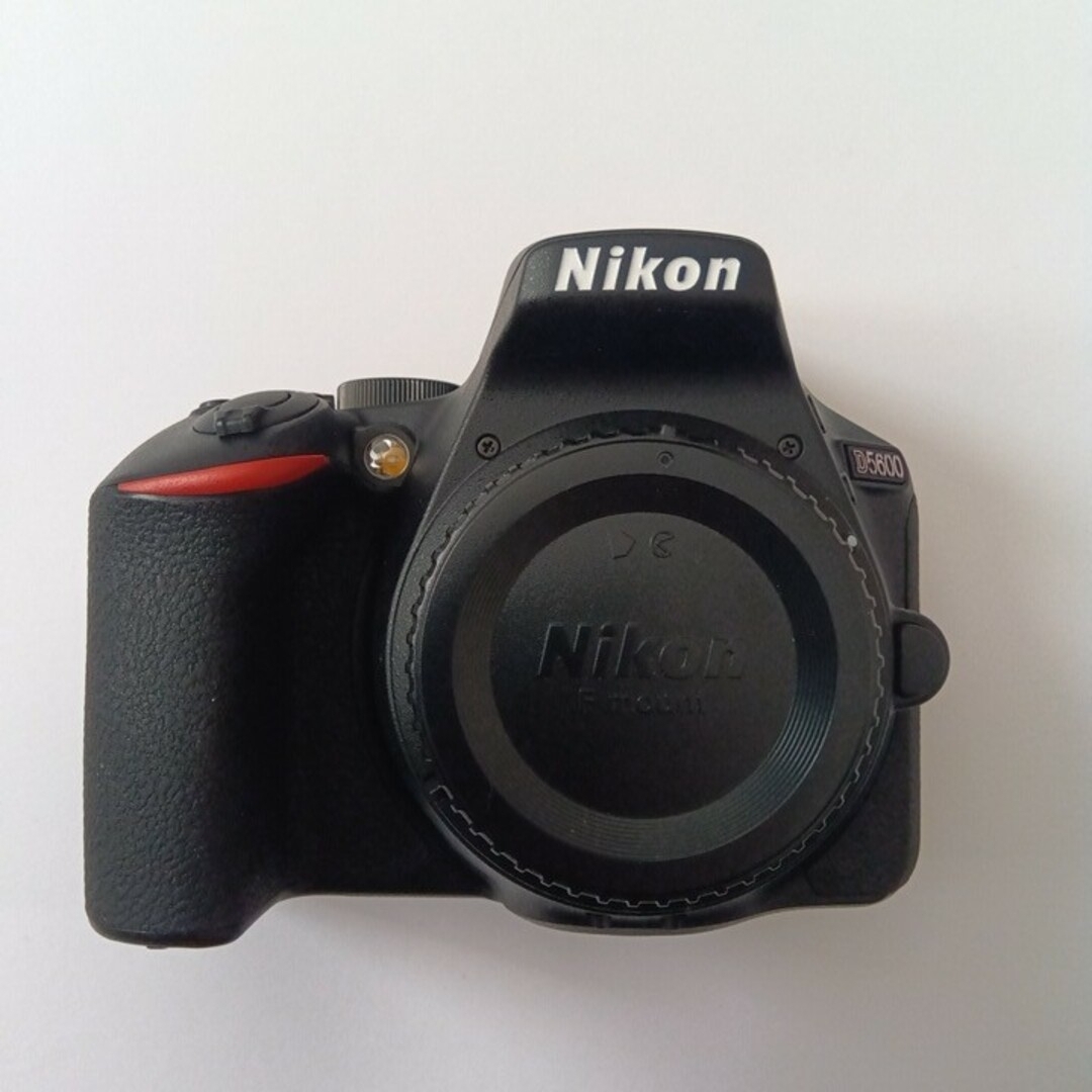 Nikon(ニコン)のニコン D5600 (美品) スマホ/家電/カメラのカメラ(デジタル一眼)の商品写真