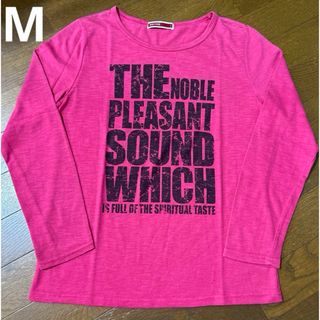 Mサイズ　長袖シャツ　ピンク　かすれ英字プリント(Tシャツ(長袖/七分))