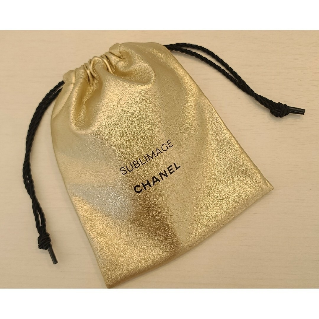 CHANEL(シャネル)のCHANEL シャネル ノベルティ ミニ 巾着　小物入れ バッグ　巾着袋 レディースのファッション小物(ポーチ)の商品写真