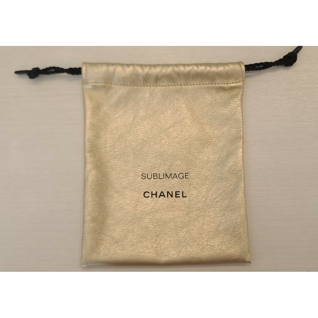 CHANEL(シャネル)のCHANEL シャネル ノベルティ ミニ 巾着　小物入れ バッグ　巾着袋 レディースのファッション小物(ポーチ)の商品写真