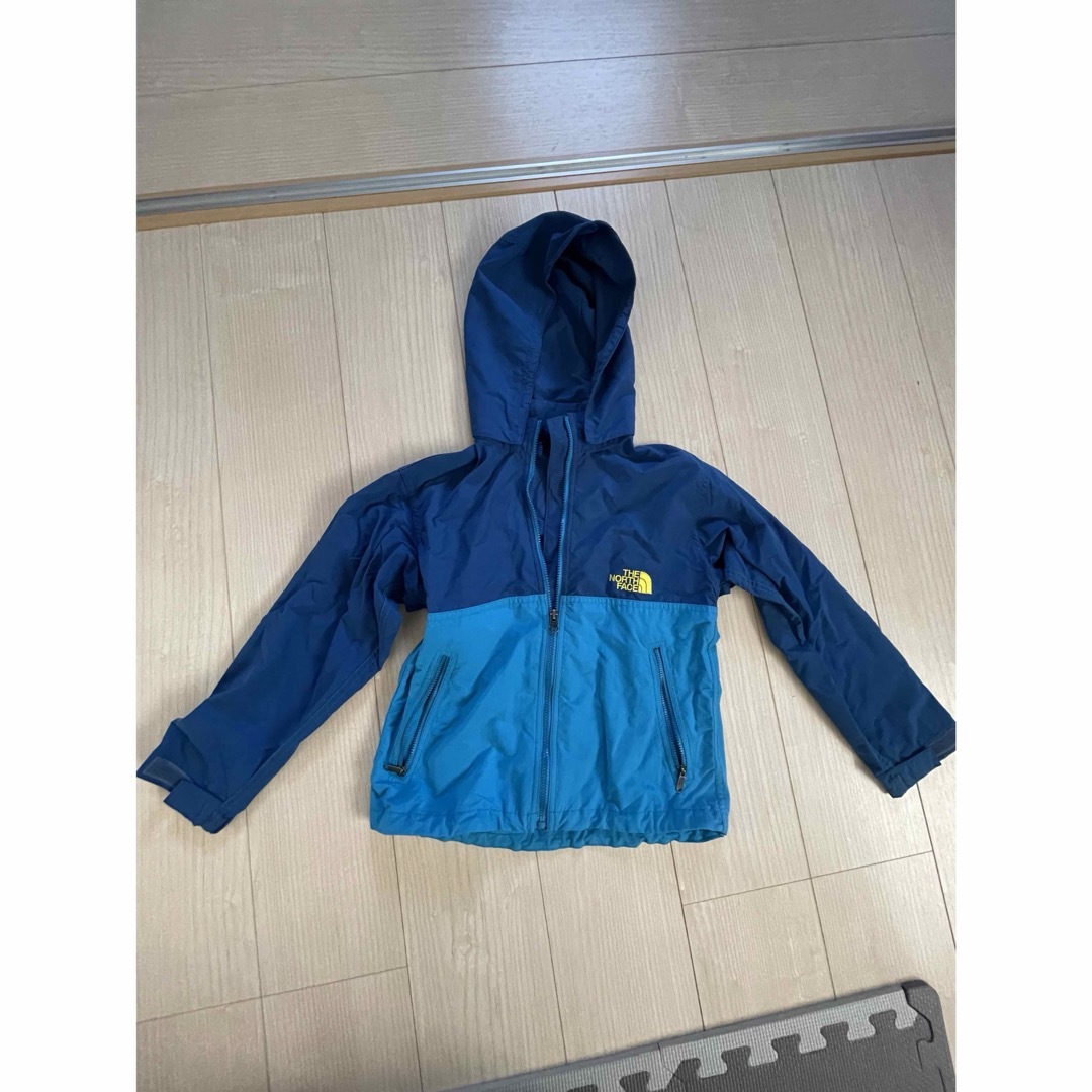 THE NORTH FACE(ザノースフェイス)のノースフェイス コンパクトジャケット 130 ブルー ウインドブレーカー キッズ/ベビー/マタニティのキッズ服男の子用(90cm~)(ジャケット/上着)の商品写真