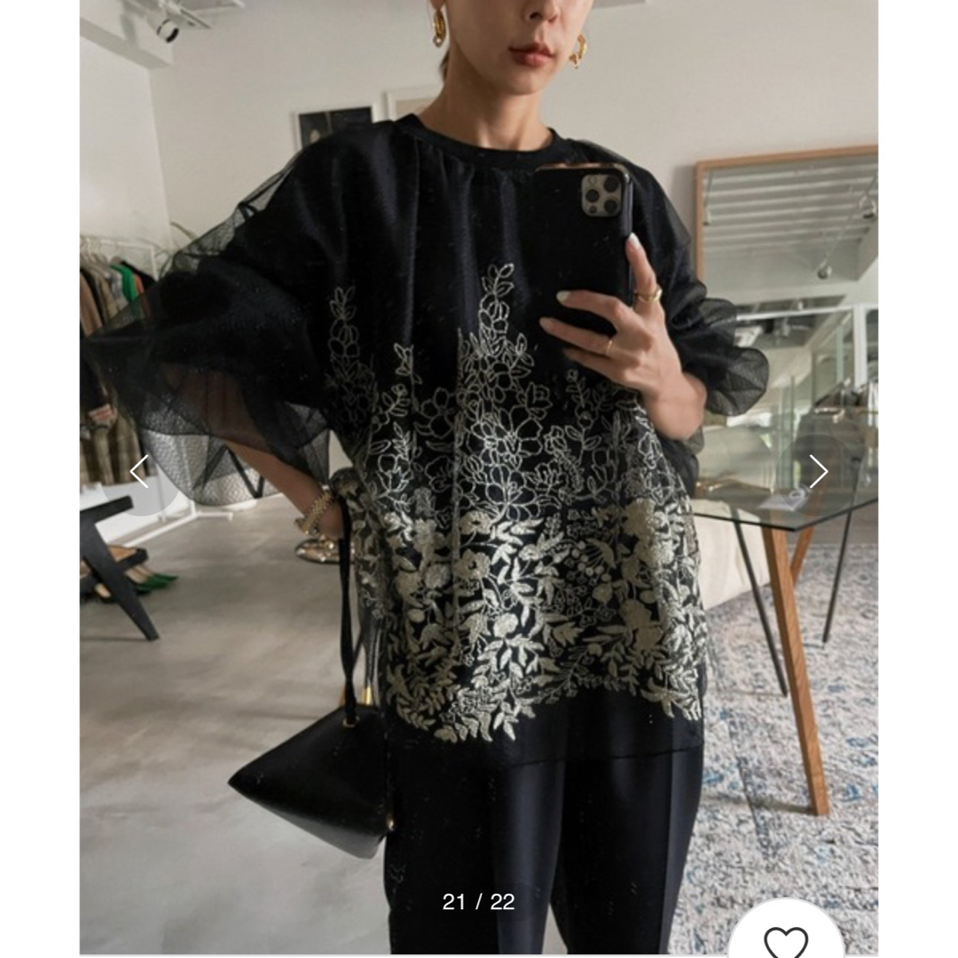 Ameri VINTAGE(アメリヴィンテージ)のLULA TULLE EMBROIDERY SWEAT TOPS レディースのトップス(トレーナー/スウェット)の商品写真