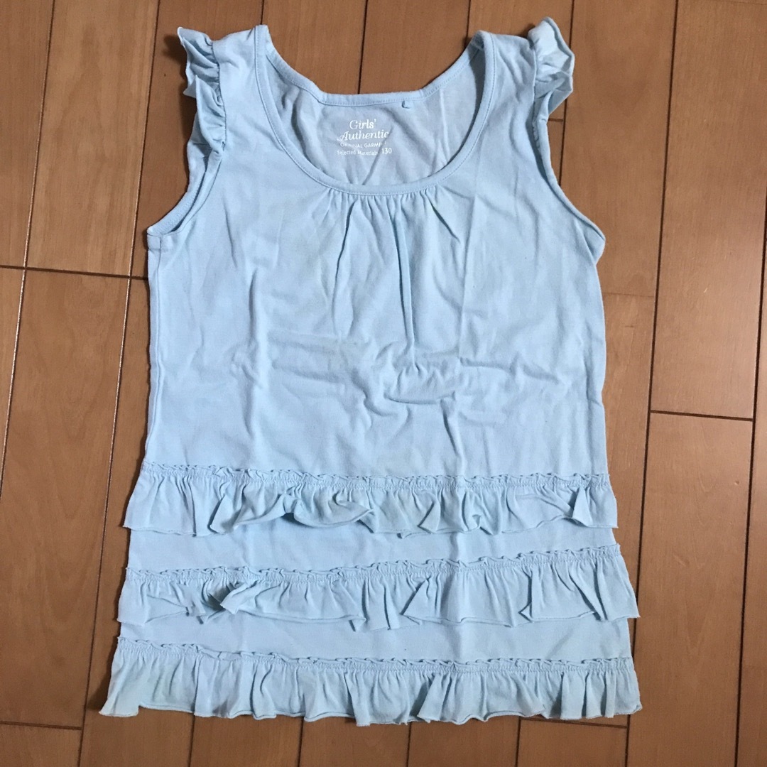 UNIQLO(ユニクロ)のユニクロ　ノースリーブ　タンクトップ　130cm キッズ/ベビー/マタニティのキッズ服女の子用(90cm~)(Tシャツ/カットソー)の商品写真