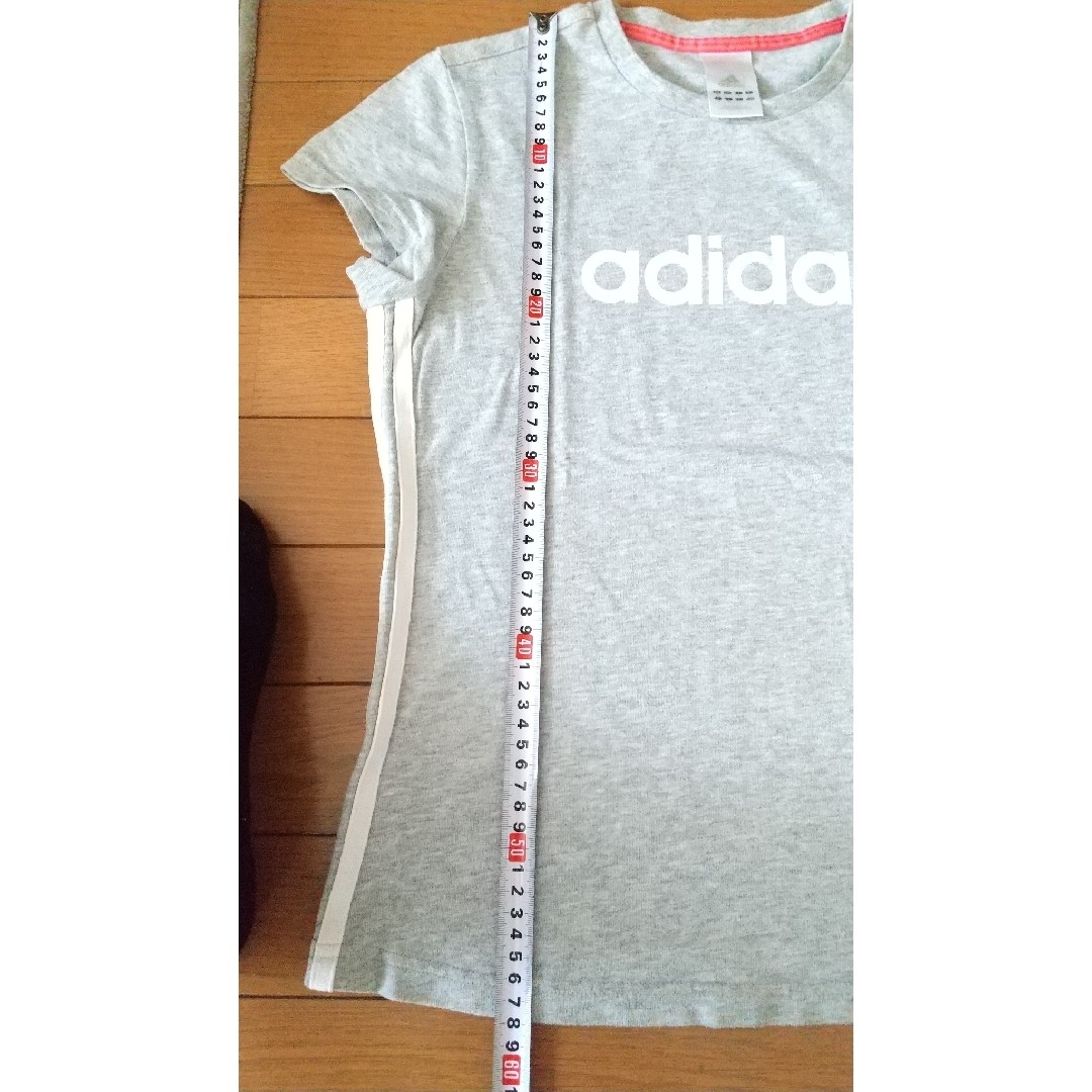 adidas(アディダス)のadidas アディダス Tシャツ レディースのトップス(Tシャツ(半袖/袖なし))の商品写真