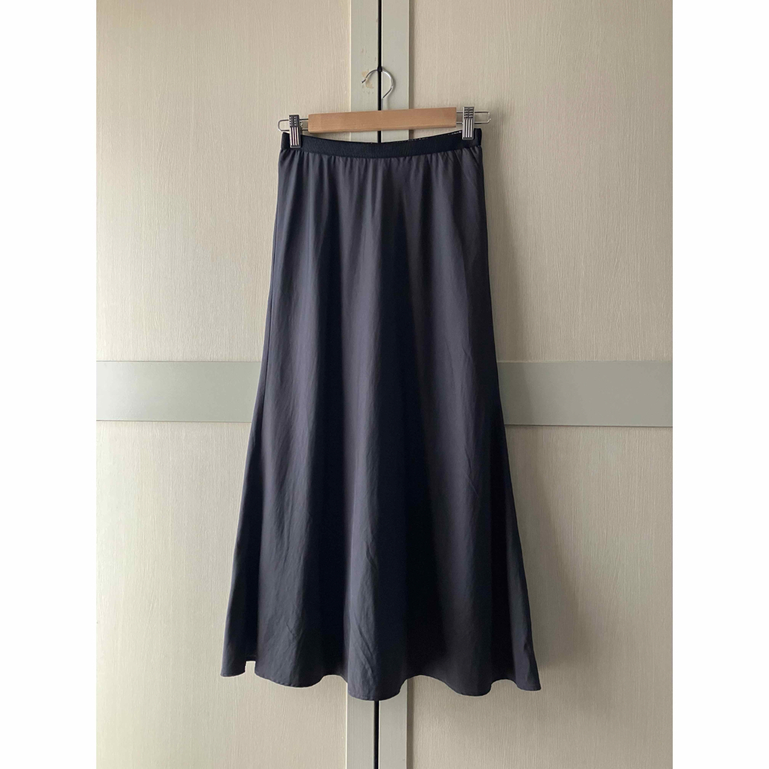 IENA(イエナ)のイエナ サテンバイヤススカート レディースのスカート(ロングスカート)の商品写真