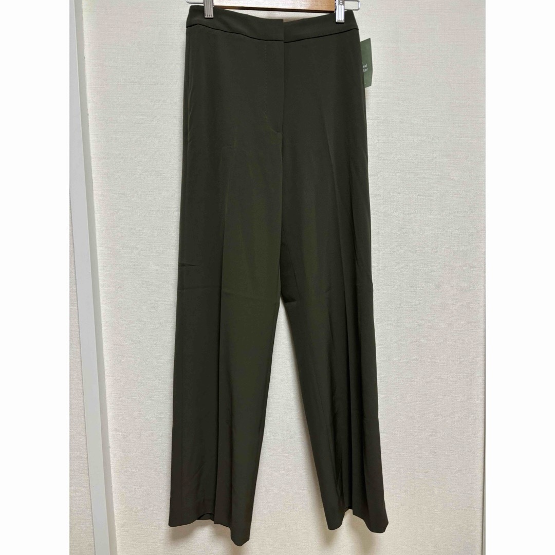 H&M(エイチアンドエム)の【新品】H&M ワイドパンツ　カーキ　34 レディースのパンツ(その他)の商品写真