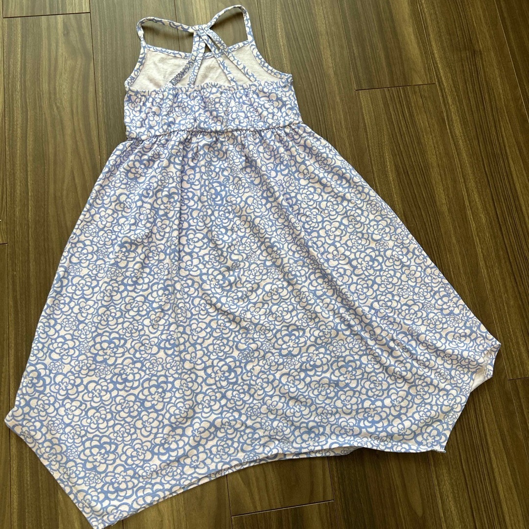 Target(ターゲット)の子供用cat＆jack花柄ワンピース　5歳サイズ キッズ/ベビー/マタニティのキッズ服女の子用(90cm~)(ワンピース)の商品写真