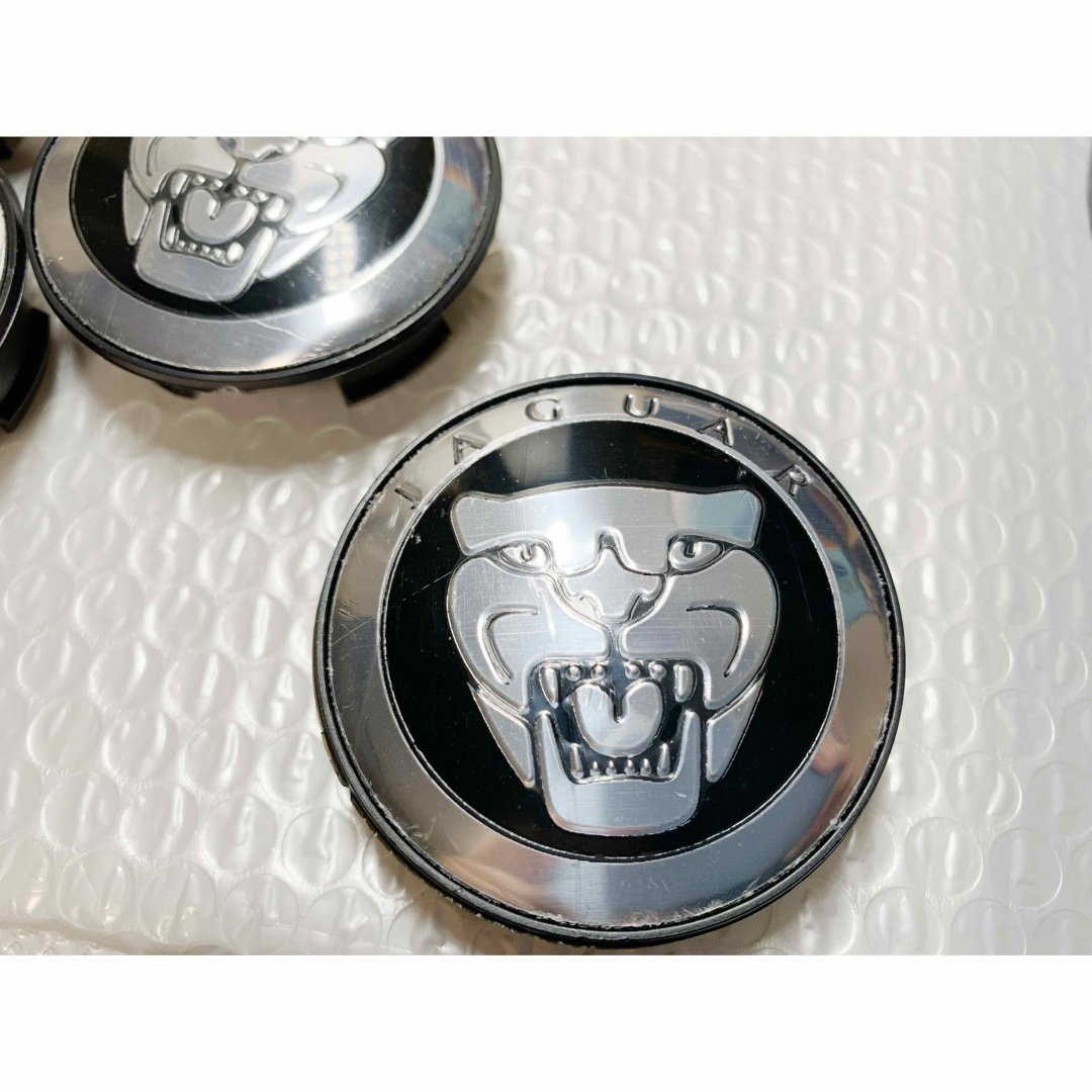 Jaguar(ジャガー)のジャガー　JAGUAR　ホイールセンターキャップ   4個セット　外径 58MM 自動車/バイクの自動車(車外アクセサリ)の商品写真