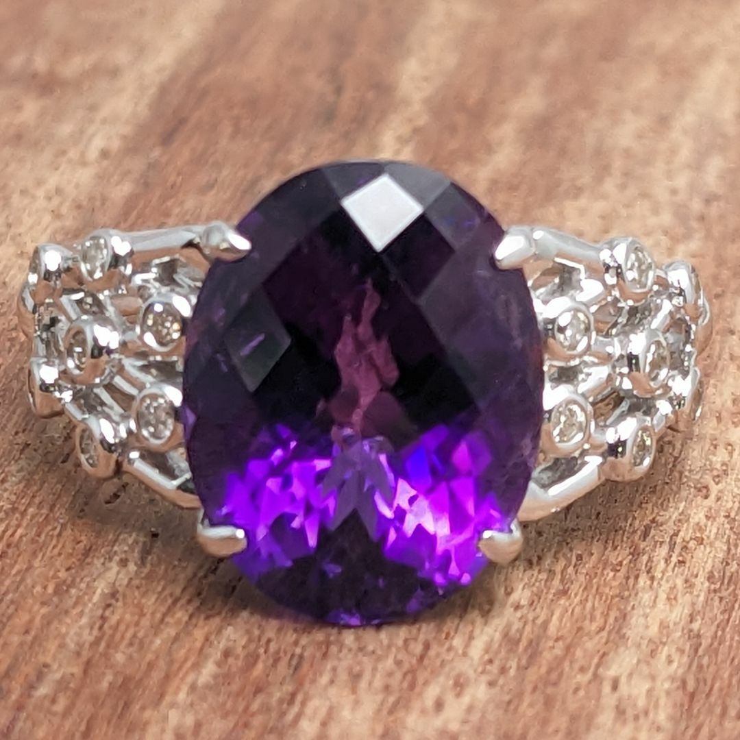 【CJ】深く艶やかな紫は高貴さの象徴☆K18WGアメシストリング 11号 レディースのアクセサリー(リング(指輪))の商品写真