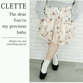 クレット(clette)のクレット　ひざ丈花柄スカート(ひざ丈スカート)