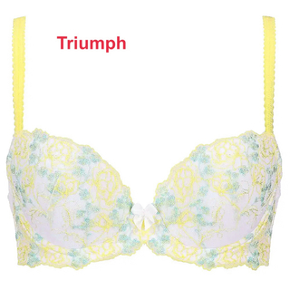 トリンプ(Triumph)のTriumph トリンプ 花柄刺繍ブラジャー C70 ホワイト定価2,750円(ブラ)