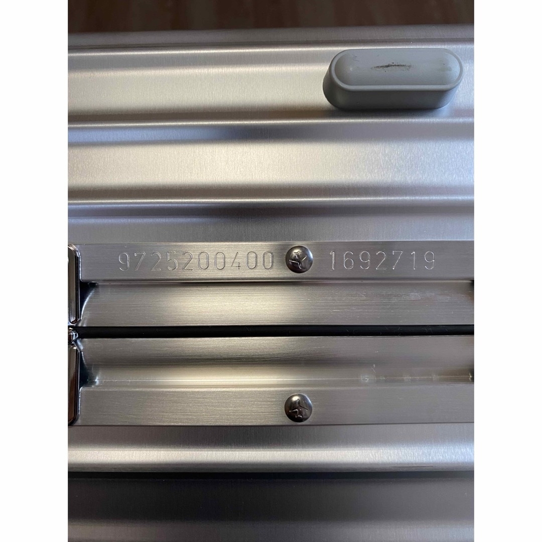 RIMOWA(リモワ)のリモワ RIMOWA クラシック キャビン S 33L レディースのバッグ(スーツケース/キャリーバッグ)の商品写真