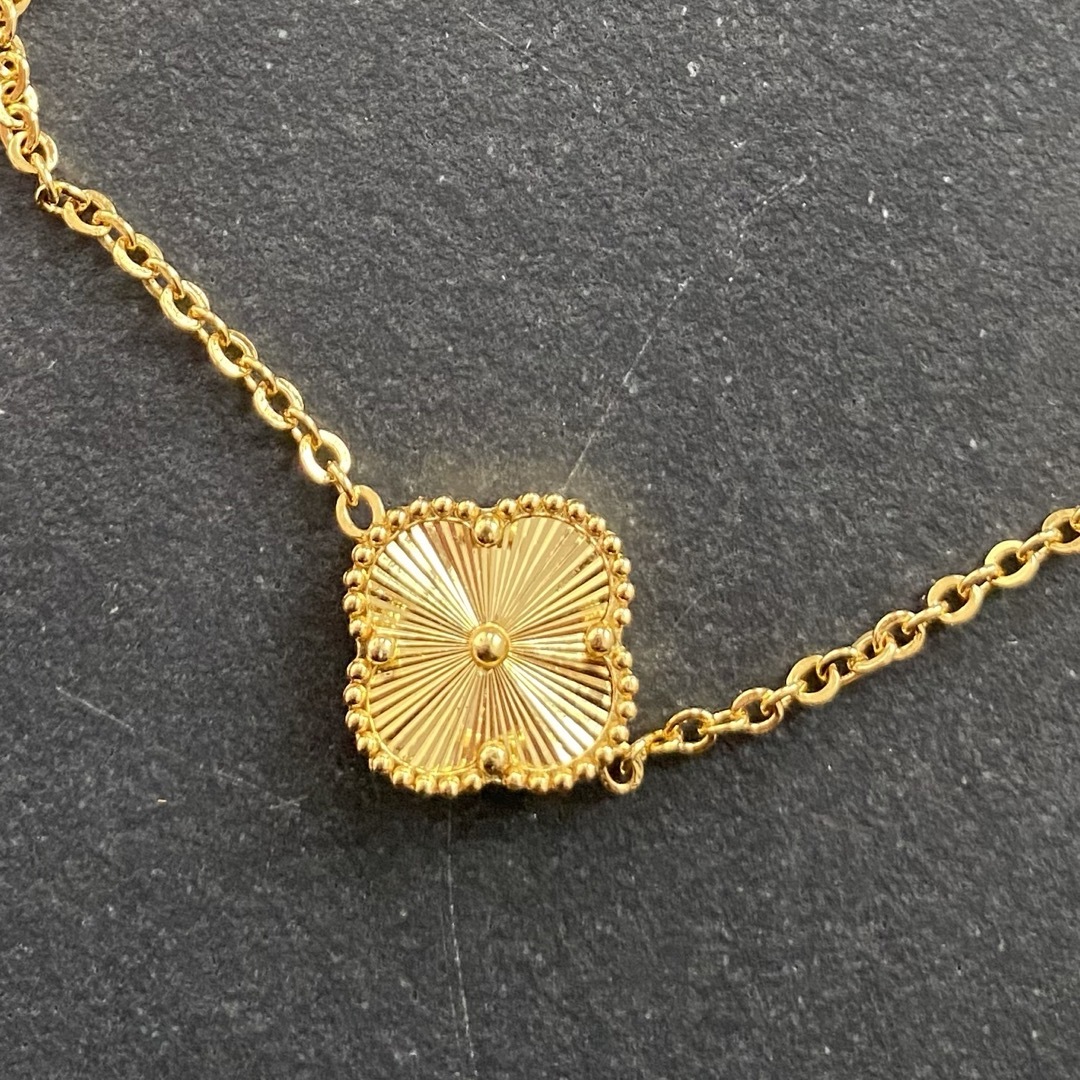 Four Leaf Clover Bracelet  Color：gold レディースのアクセサリー(ブレスレット/バングル)の商品写真