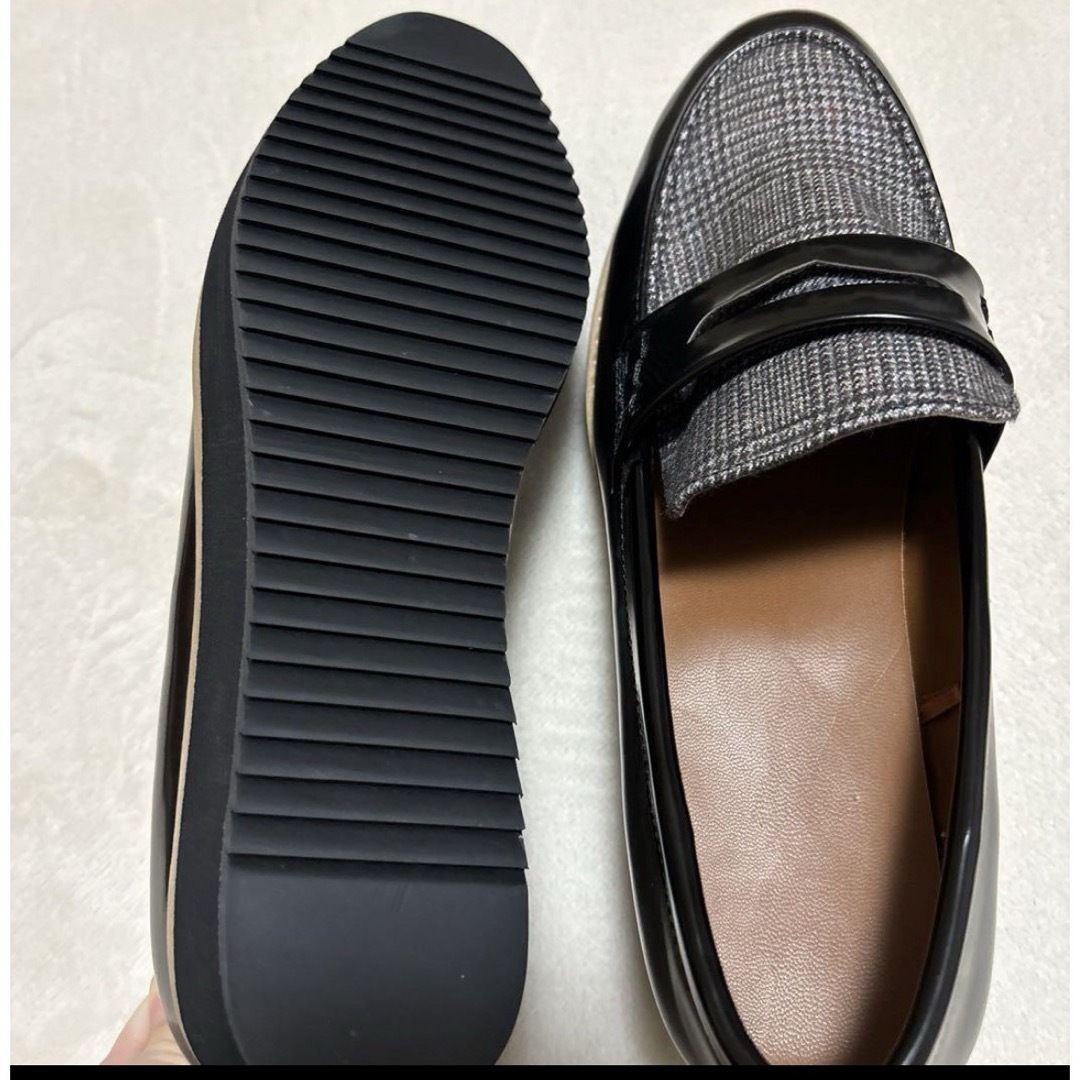 新品未使用 ローファー チェック柄 黒 24センチ レディースの靴/シューズ(ローファー/革靴)の商品写真