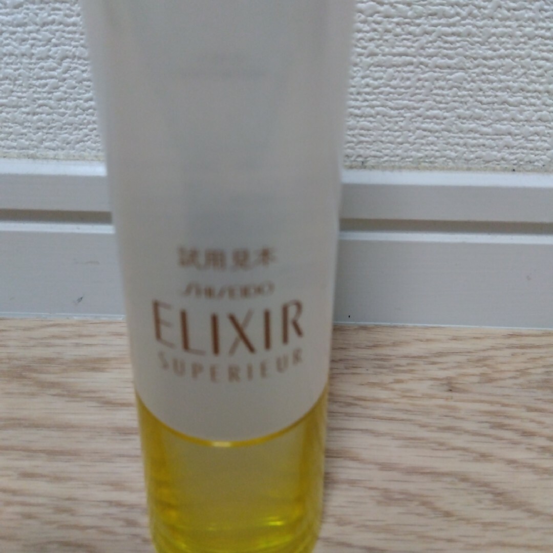 エリクシール　シュペリエル　CEローション170ml 試用見本 コスメ/美容のスキンケア/基礎化粧品(化粧水/ローション)の商品写真