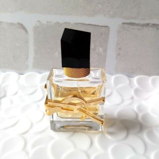 Yves Saint Laurent - イヴ・サンローラン　リブレオーデパルファム