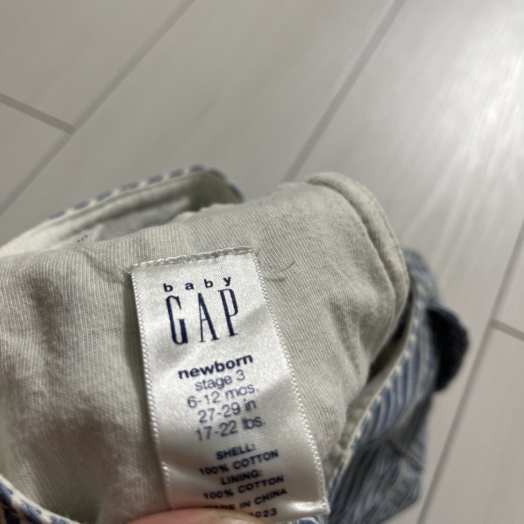 babyGAP(ベビーギャップ)のベビーギャップ⭐︎サロペット6-12m キッズ/ベビー/マタニティのベビー服(~85cm)(パンツ)の商品写真