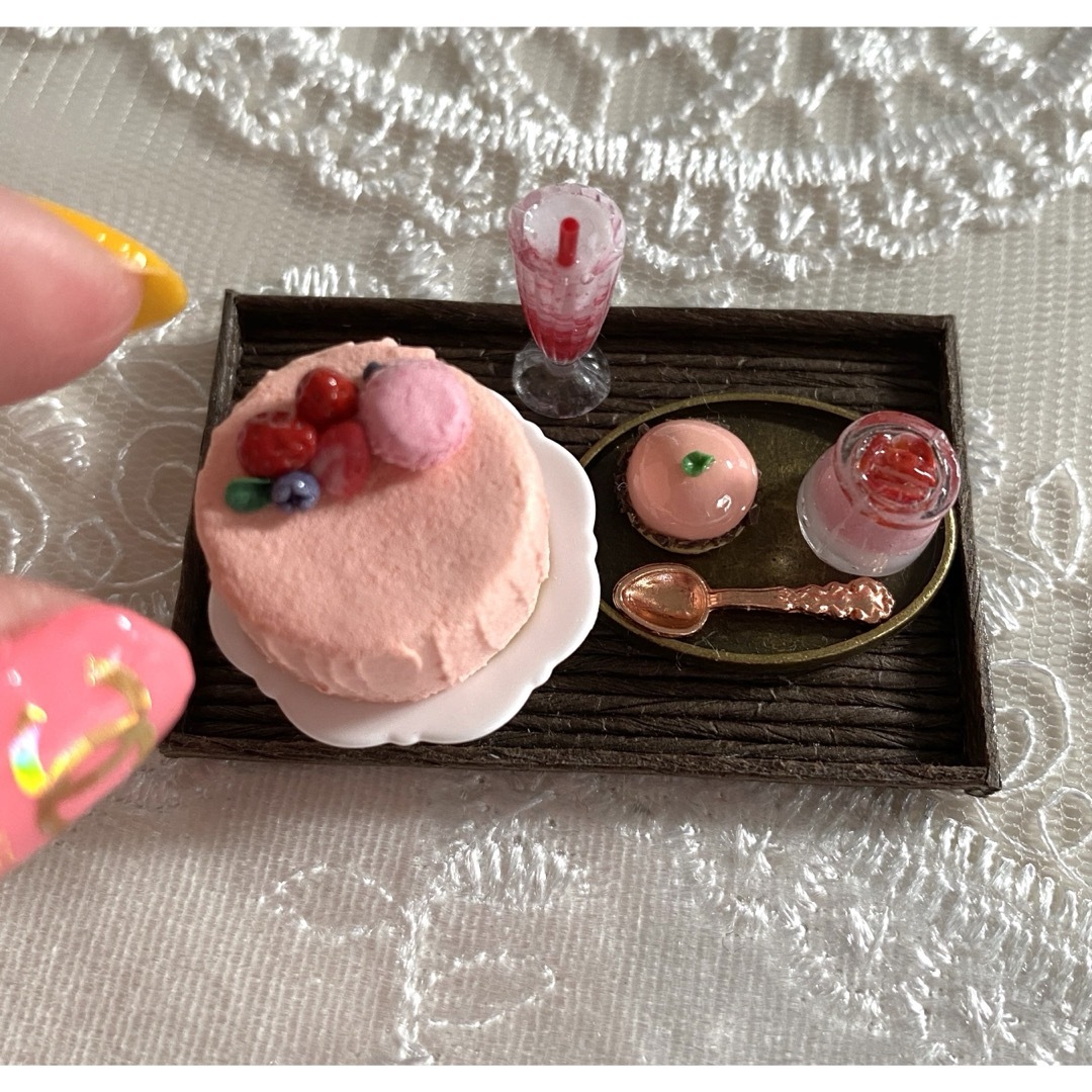 ケーキ　ドリンク　カフェ　セット　ミニチュア　ドールハウス ハンドメイドのおもちゃ(ミニチュア)の商品写真