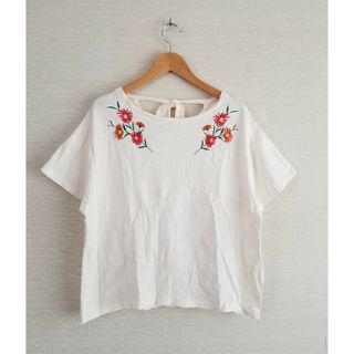 ニコアンド(niko and...)のニコアンド半袖刺繍カットソー☆半袖Tシャツ☆大人気☆送料込み☆送料無料☆(Tシャツ(半袖/袖なし))