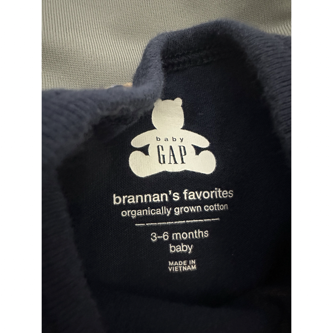 babyGAP(ベビーギャップ)のbaby GAP 3-6months ボディースーツ キッズ/ベビー/マタニティのベビー服(~85cm)(ロンパース)の商品写真