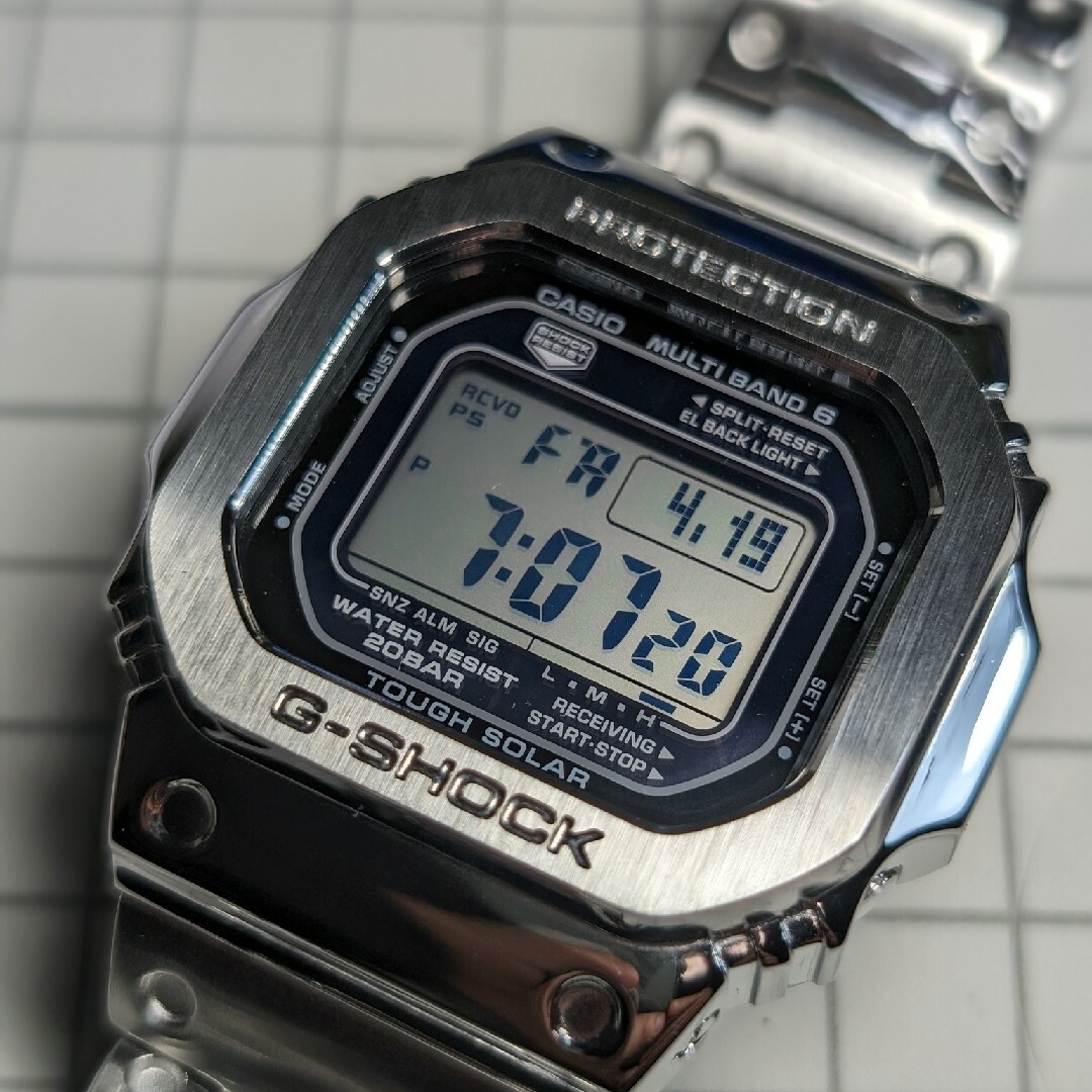 G-SHOCK(ジーショック)のG-SHOCK  GWM5610BW 電波ソーラー フルメタル メンズの時計(腕時計(デジタル))の商品写真