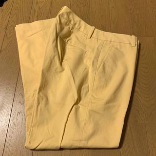 ユニクロ(UNIQLO)のUNIQLO ユニクロ　クロップドパンツ　ウエスト64cm ヒップ91cm 黄色(クロップドパンツ)