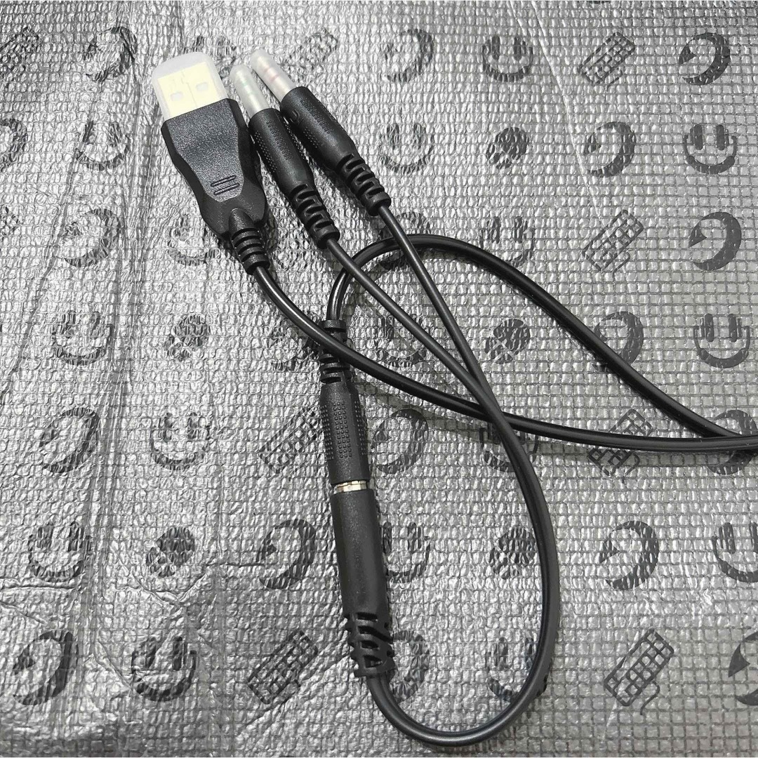 ゲーミングヘッドホン 有線 マイク付き PS5 PS4 Switch 光る スマホ/家電/カメラのオーディオ機器(ヘッドフォン/イヤフォン)の商品写真