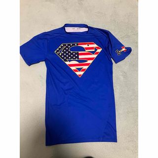 アンダーアーマー(UNDER ARMOUR)のアンダーアーマー  スーパーマン　ヒートギア　コンプレショッンシャツ②(Tシャツ/カットソー(半袖/袖なし))