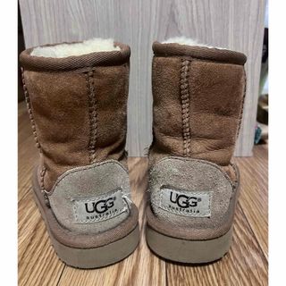 UGG - UGG キッズムートンブーツ