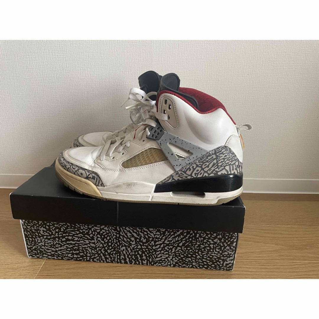 NIKE(ナイキ)のNIKE JORDAN Spizike White Cement メンズの靴/シューズ(スニーカー)の商品写真