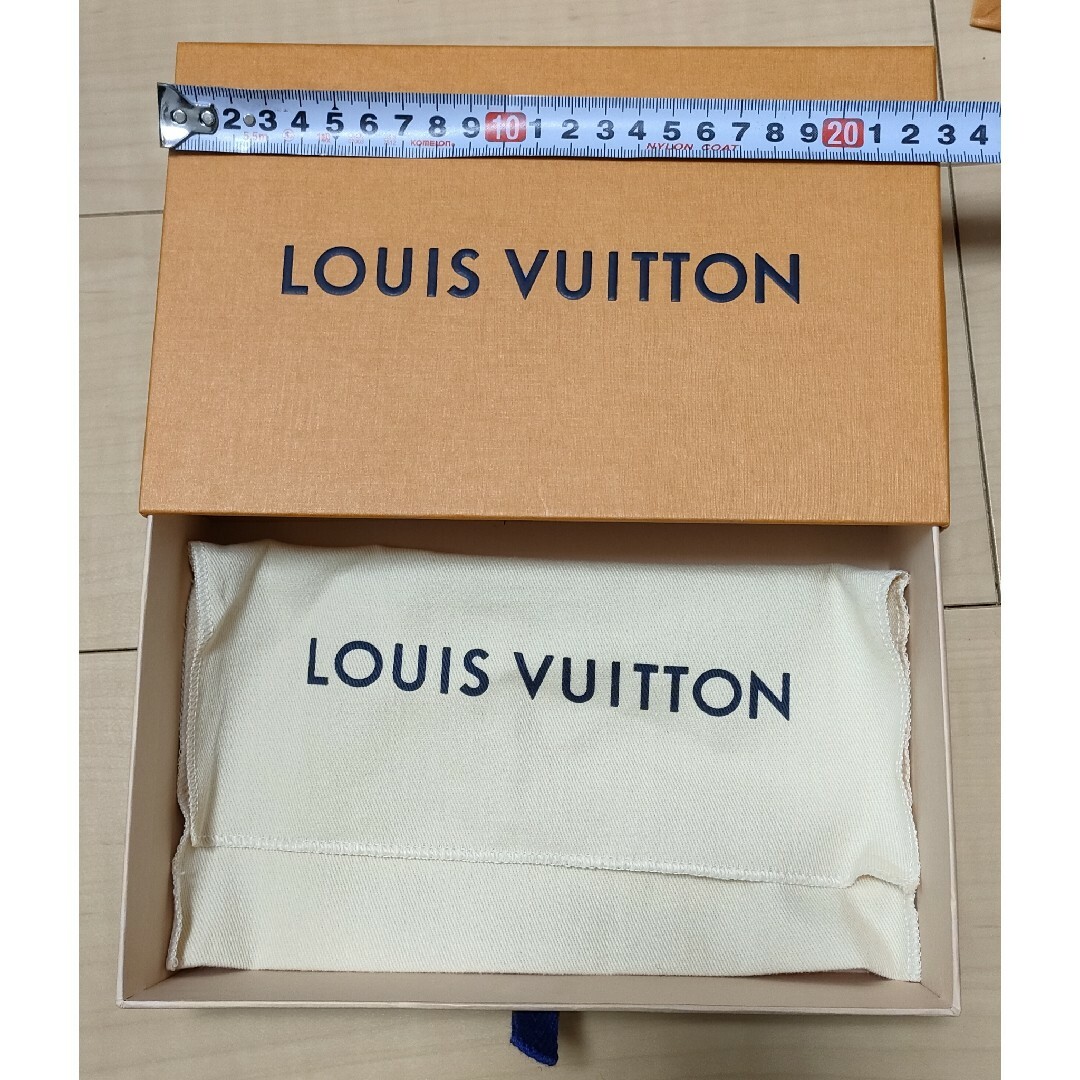 LOUIS VUITTON(ルイヴィトン)のLOUISVUITTON　ルイヴィトン　空箱　長財布　キーケース　美品 レディースのファッション小物(財布)の商品写真