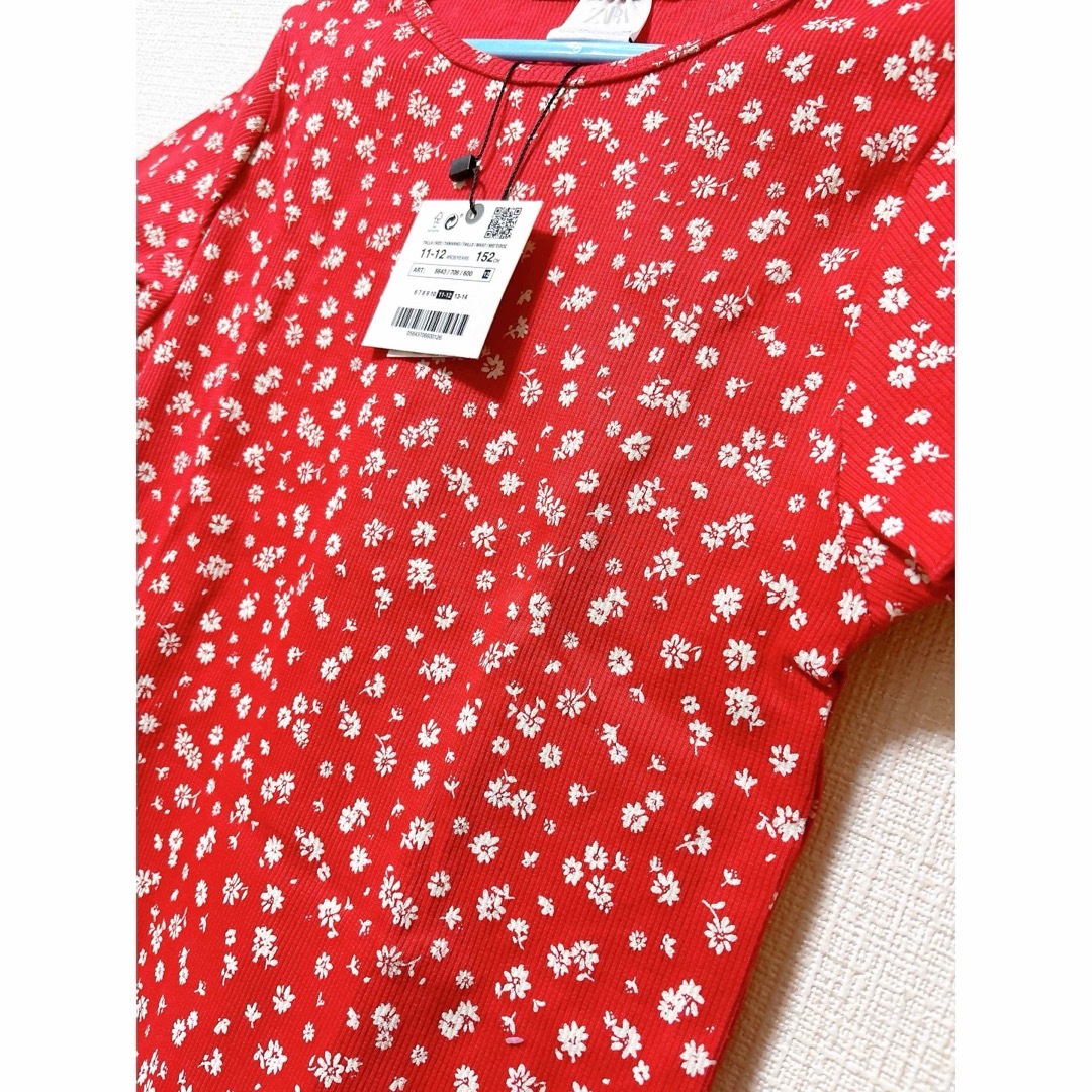 ZARA(ザラ)の新品★ZARA 花柄カットソー 152 キッズ/ベビー/マタニティのキッズ服女の子用(90cm~)(Tシャツ/カットソー)の商品写真