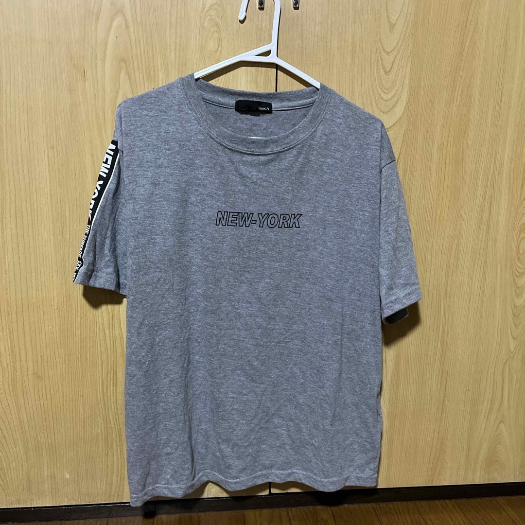 灰色Tシャツ メンズのトップス(Tシャツ/カットソー(半袖/袖なし))の商品写真