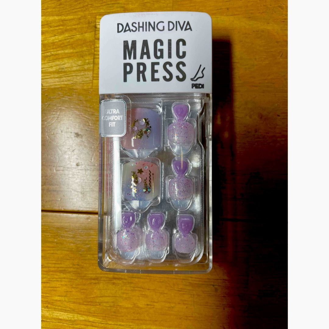 DASHING DIVA(ダッシングディバ)のマジックプレス　ネイルチップ　足用 コスメ/美容のネイル(つけ爪/ネイルチップ)の商品写真