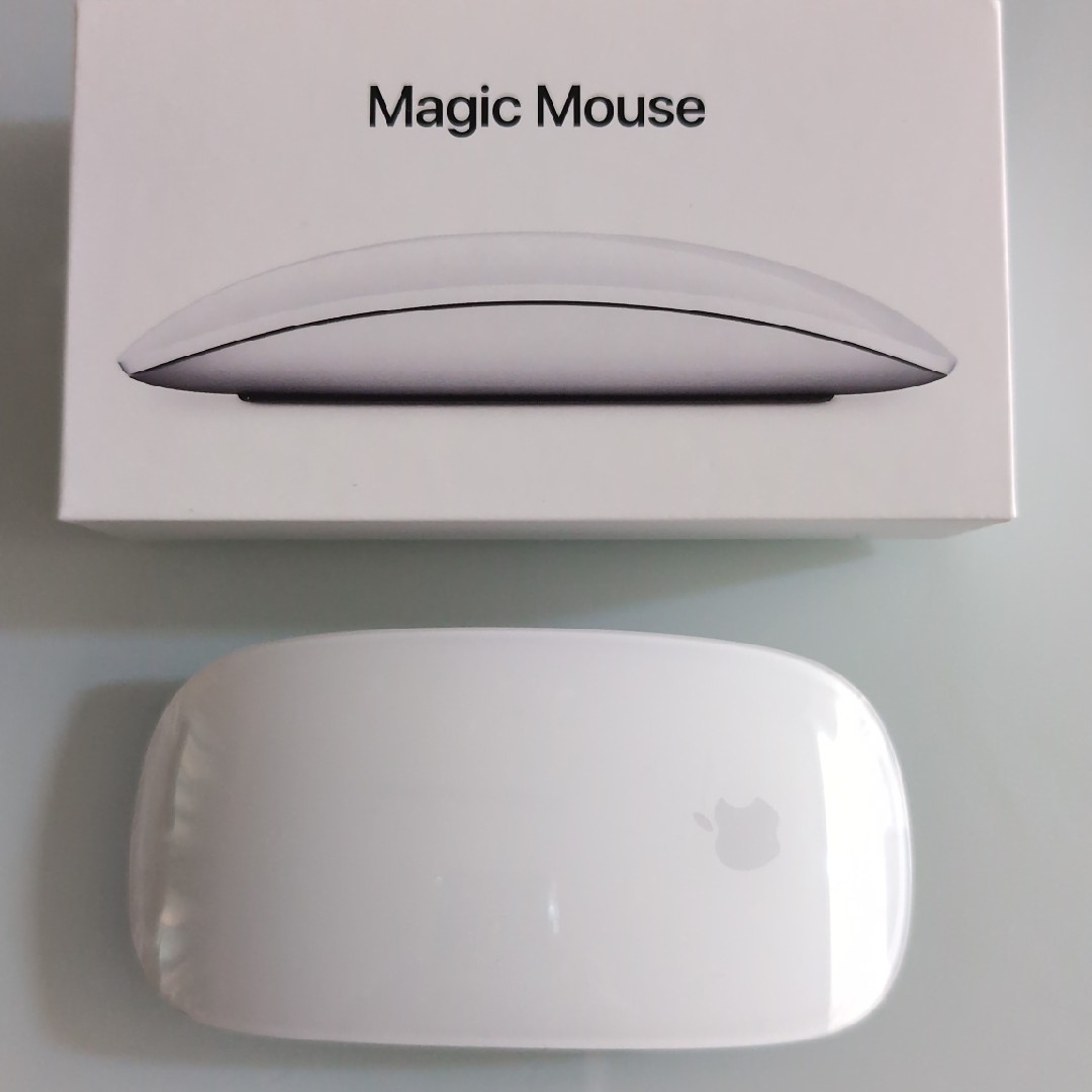 Apple(アップル)のAPPLE Magic Mouse MK2E3J/A スマホ/家電/カメラのPC/タブレット(PC周辺機器)の商品写真