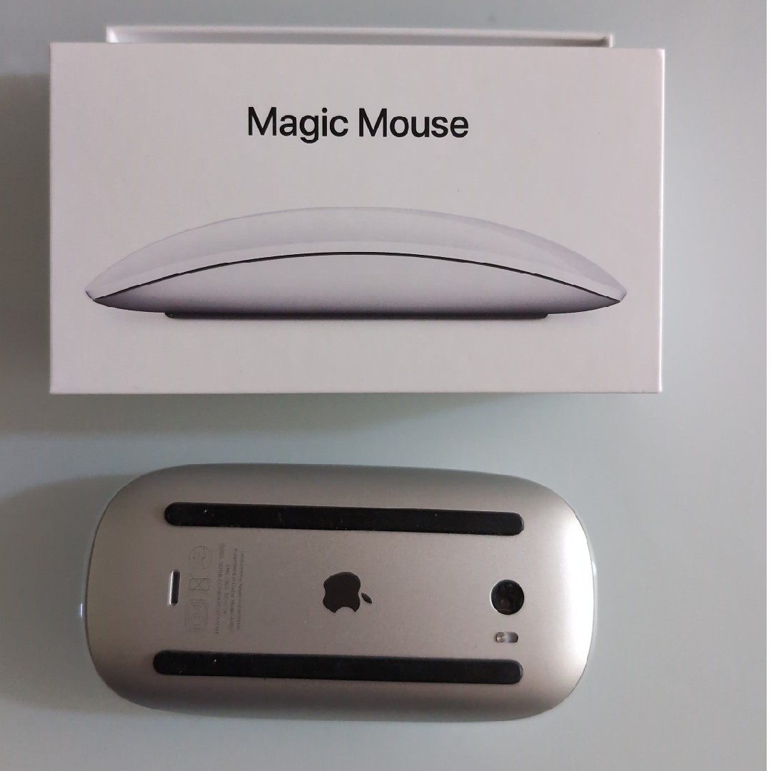 Apple(アップル)のAPPLE Magic Mouse MK2E3J/A スマホ/家電/カメラのPC/タブレット(PC周辺機器)の商品写真