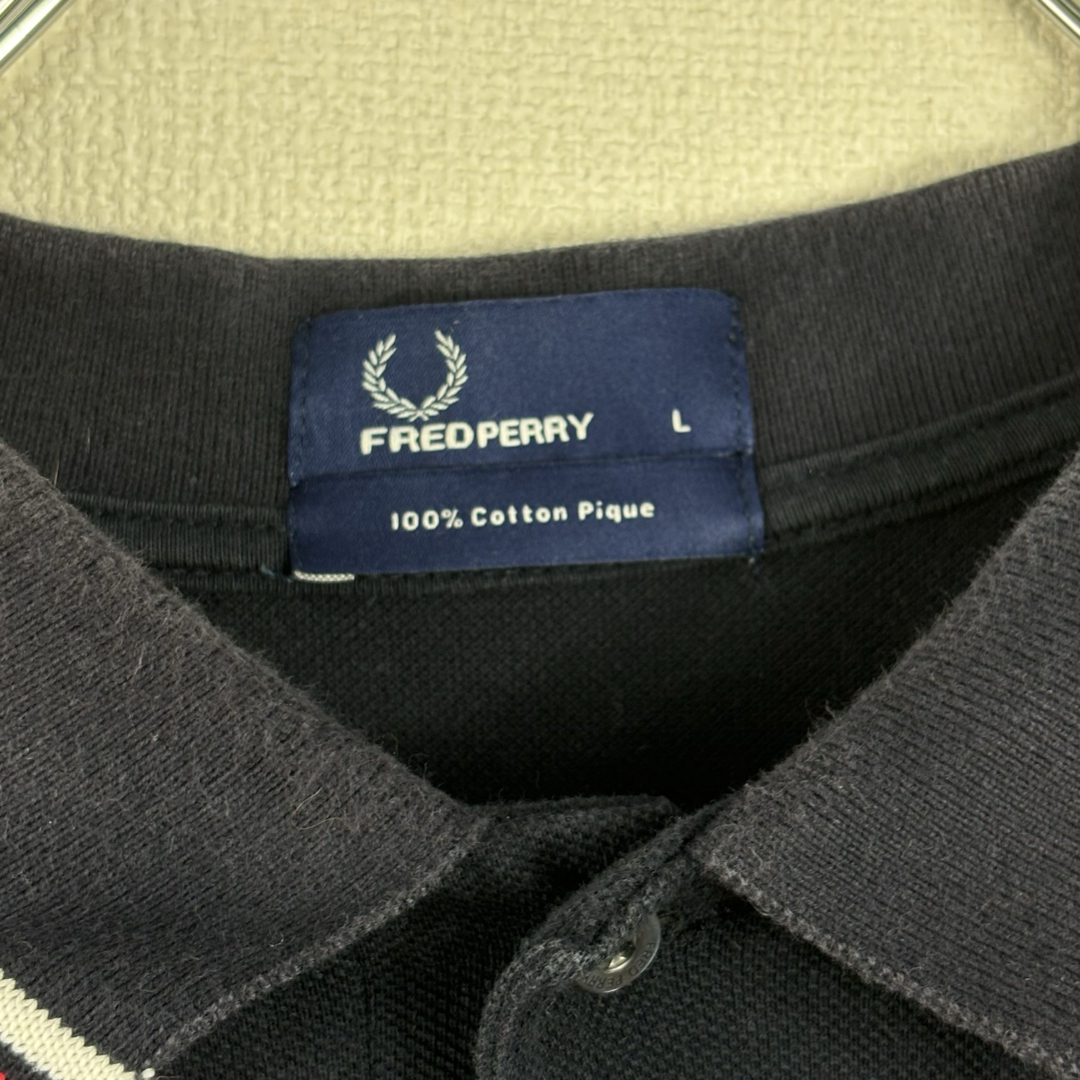 FRED PERRY(フレッドペリー)の人気　フレッドペリー　ポロシャツ　半袖　M12 L ネイビー　赤白　古着 メンズのトップス(ポロシャツ)の商品写真