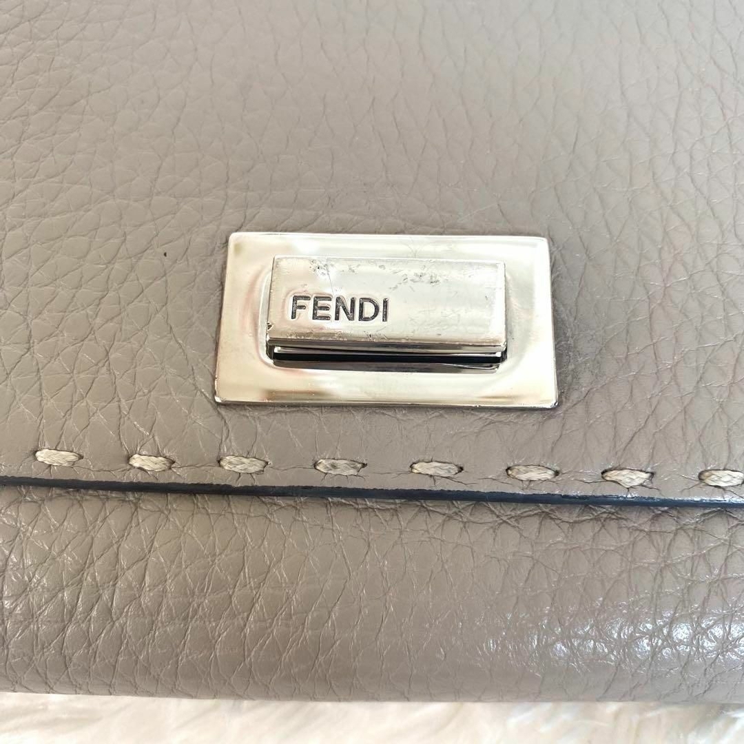 FENDI(フェンディ)の【美品】　FENDI 財布　三つ折り財布　ピーカブ　シボ革　ターンロック レディースのファッション小物(財布)の商品写真