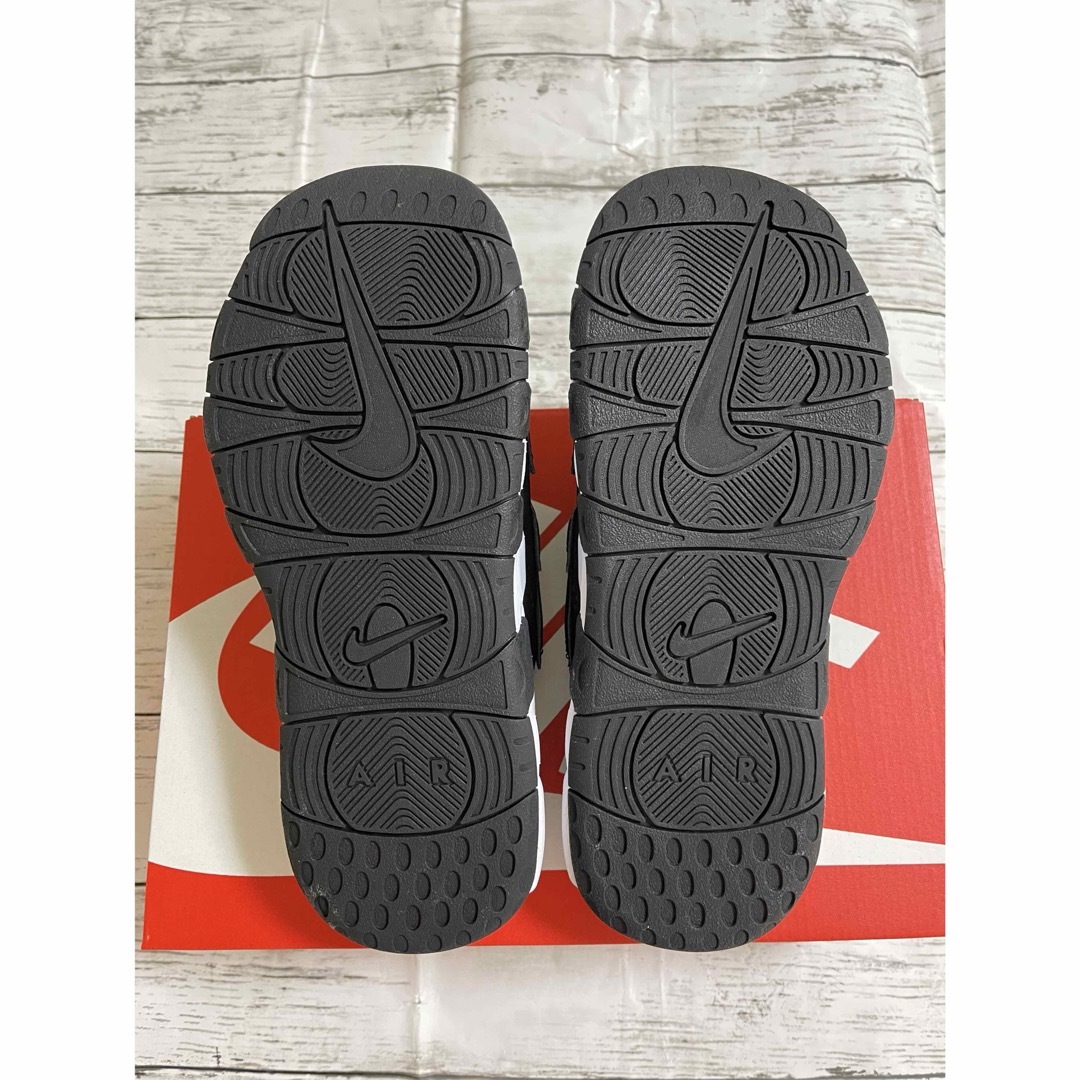 NIKE(ナイキ)のメンズスライド ナイキエア モアアップテンポ  27㎝　モアテンサンダル メンズの靴/シューズ(サンダル)の商品写真