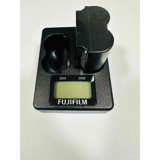 フジフイルム(富士フイルム)の富士フイルム BC-W235 充電器＋NP-W235 バッテリー(その他)