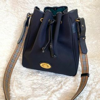 バーバリー(BURBERRY)のバーバリー　ノバチェック　巾着　ショルダーバック　2way キャンバス　黒(ショルダーバッグ)