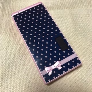 希少 docomo 携帯電話 ガラケー ドコモ　F06D ハッピーピンク(携帯電話本体)