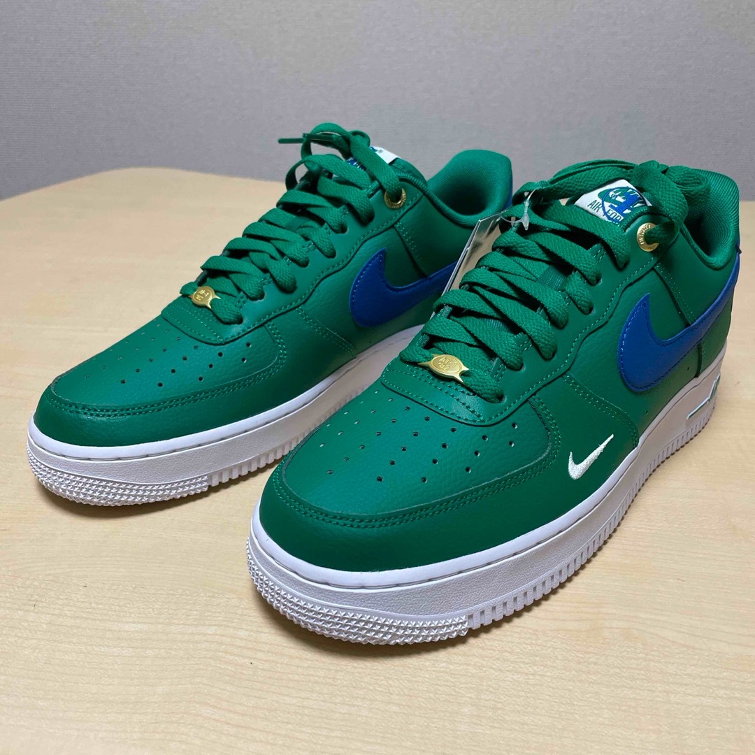 NIKE(ナイキ)のNIKE AIR FORCE 1 '07 LV8"40th ANNVERSARY メンズの靴/シューズ(スニーカー)の商品写真