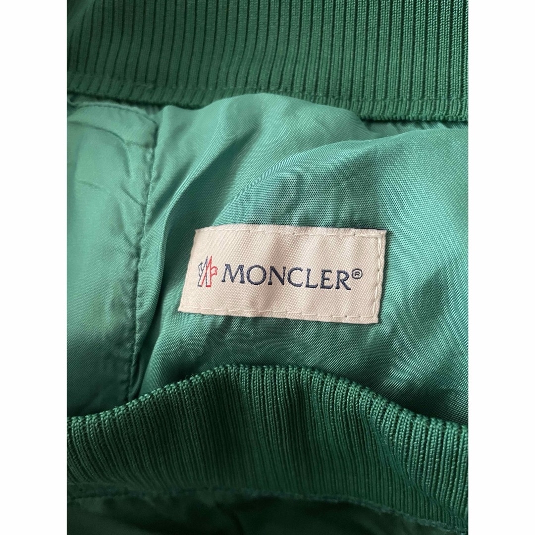 MONCLER(モンクレール)のMoncler サテンワイドパンツ モンクレール レディース  レディースのパンツ(カジュアルパンツ)の商品写真