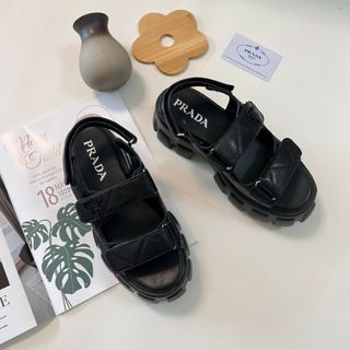 綺麗 人気.【プラダ】☆サンダル 綺麗 人気.【プラダ】☆サンダル