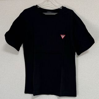 GUESS   ロゴプリントトップス　Tシャツ　半袖