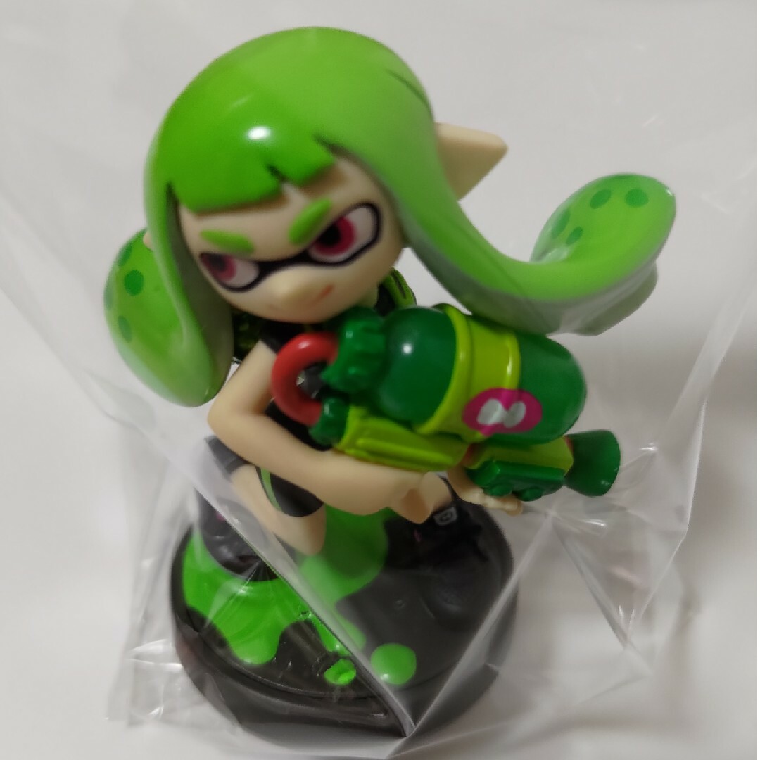 任天堂(ニンテンドウ)の☆中古・美品☆初期化済 amiibo ガール ボーイ イカ スプラトゥーン エンタメ/ホビーのゲームソフト/ゲーム機本体(その他)の商品写真