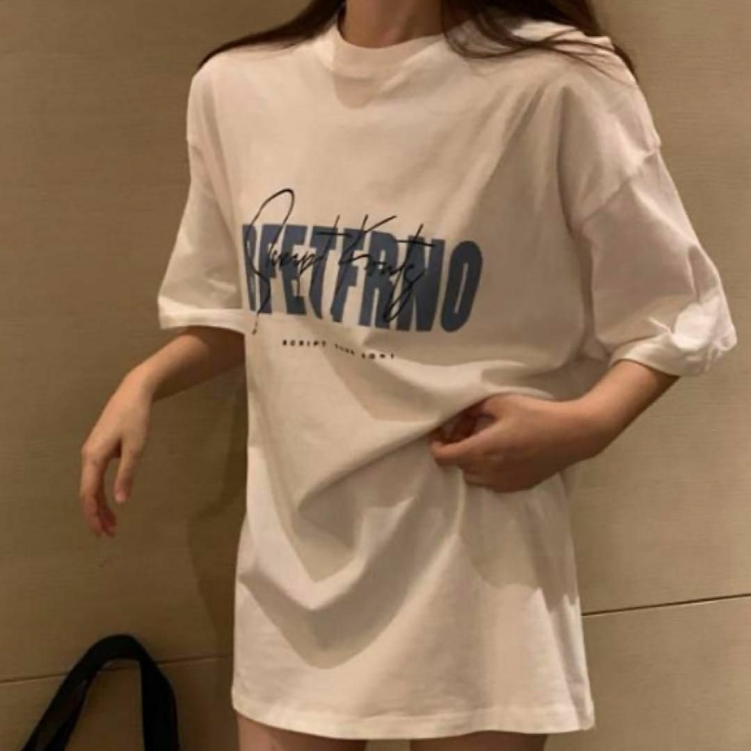 韓国風 ロゴ on ロゴTシャツ 白 L ユニセックス レディースのトップス(Tシャツ(半袖/袖なし))の商品写真